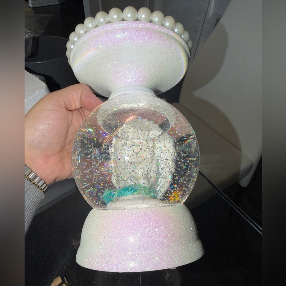 Bath & Body Works Mermaid Water Globe 3-Wick Candle Holder - Light Up Swirl